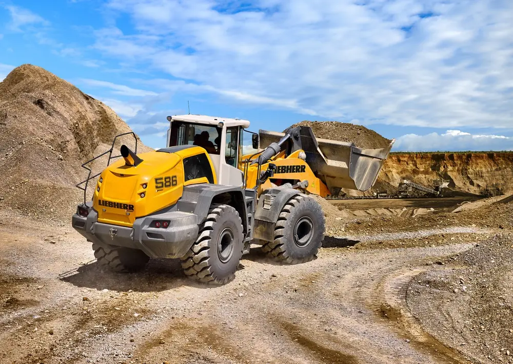 Liebherr L 586 XPower