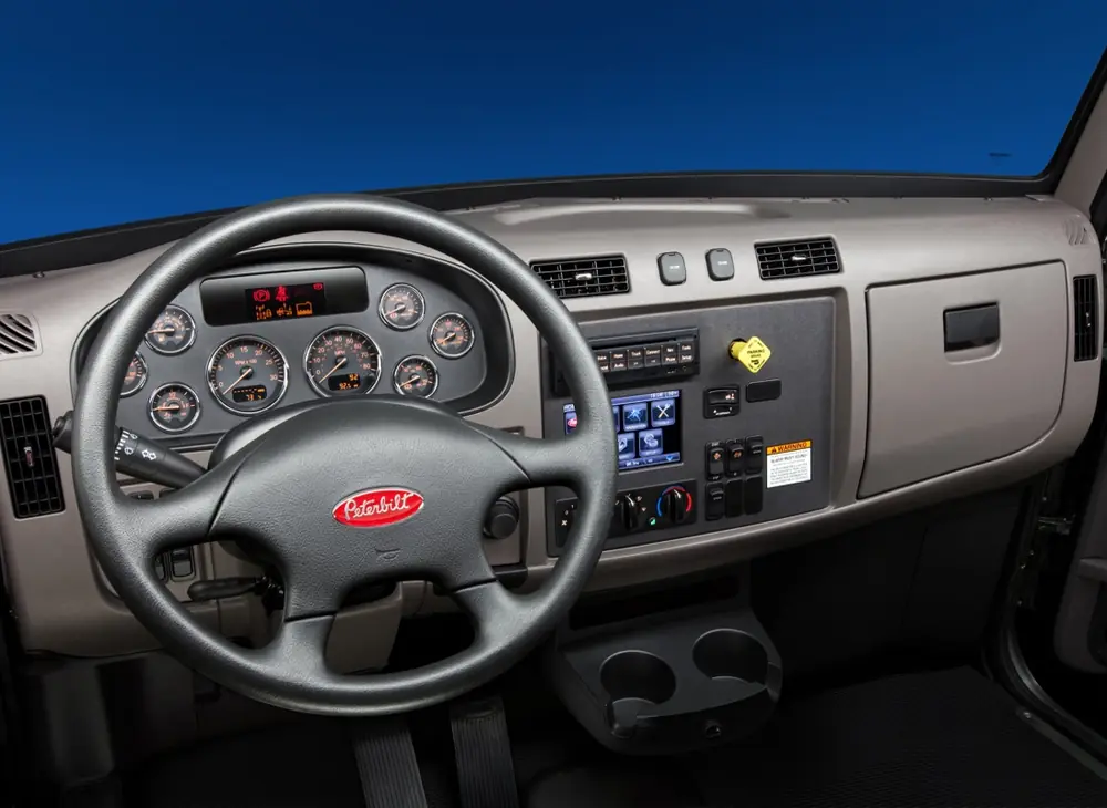 Peterbilt 348 PACCAR PX-7 thumbnail 4
