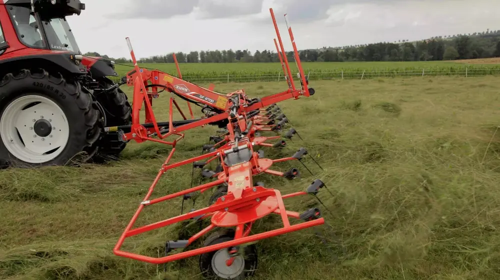 Kuhn GF 8700 thumbnail 3