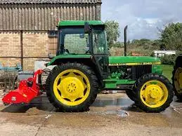John Deere 2140