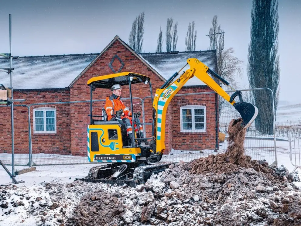 JCB 19C-IE thumbnail 3
