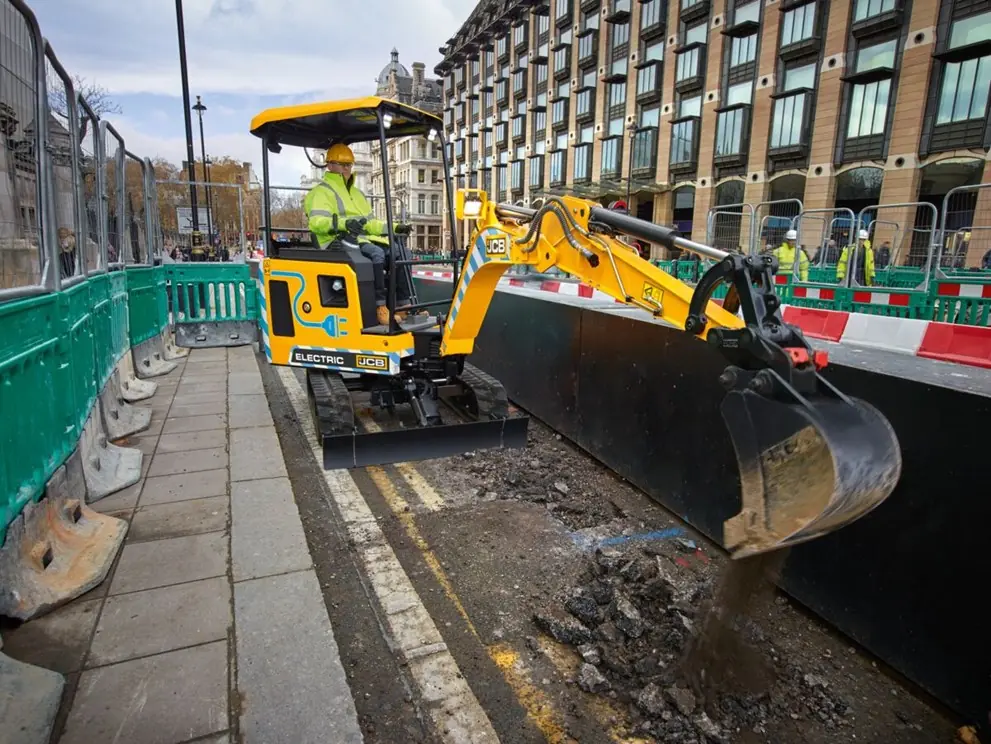 JCB 19C-IE thumbnail 5