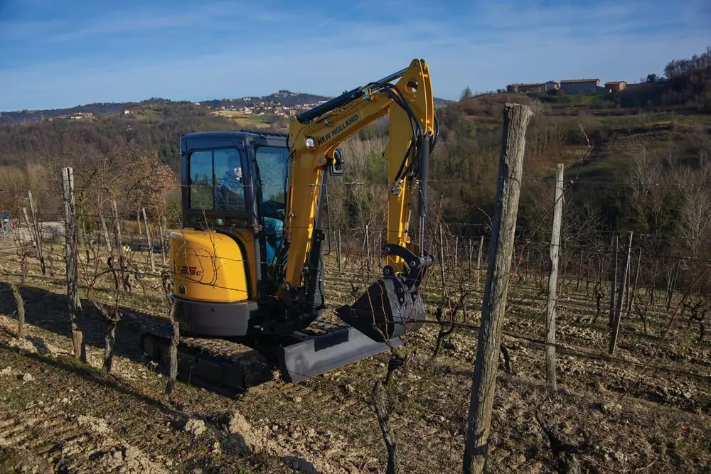 New Holland E26C thumbnail 2