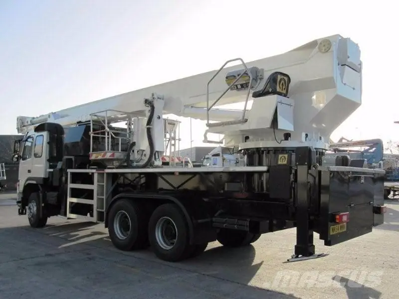Bronto Skylift S 43 MDT 2000