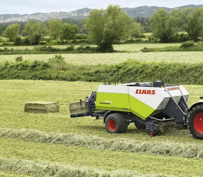 Claas Quadrant 2200 RC Advantage