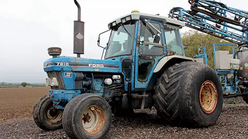Ford-NH 7810