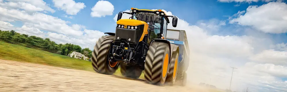 JCB Fastrac 8330
