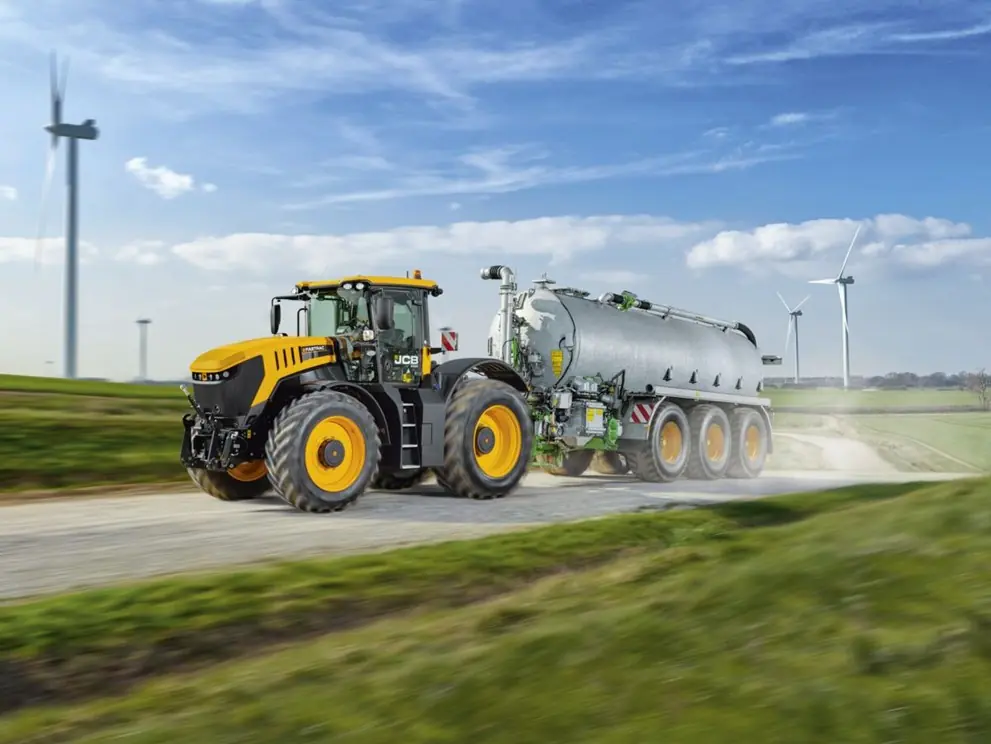 JCB Fastrac 8330 thumbnail 5