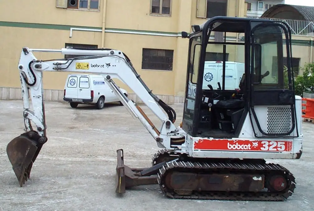 Bobcat X 325